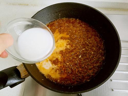 【茄汁肉沫酿广茄】