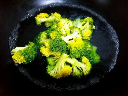 【香菇炒西兰花】