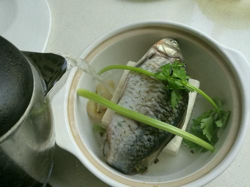 【鲫鱼豆腐】