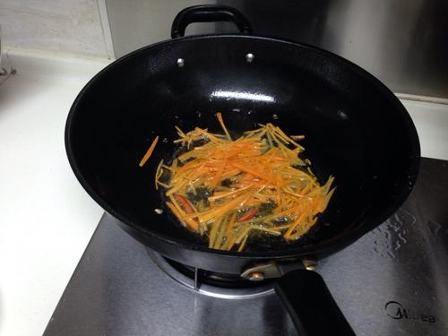 【家常炒肚丝】