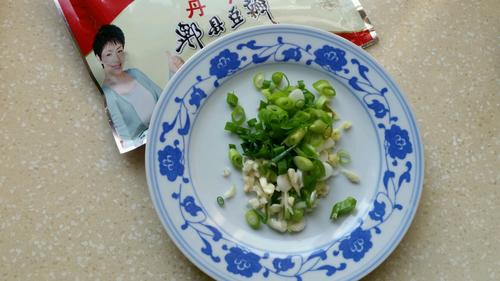 【新宫爆鸡丁】