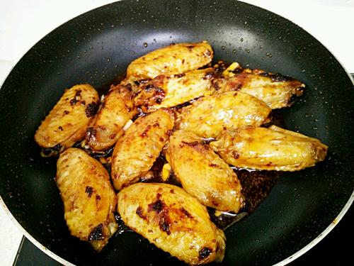 【酱烧鸡翅】