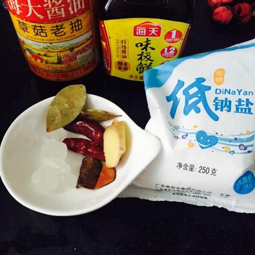 【香菇土豆炖鸡块】