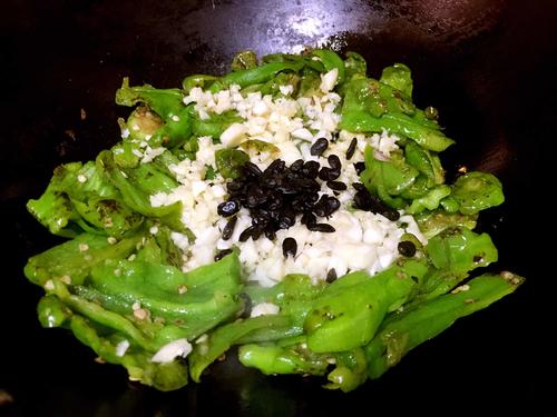 【豆豉煸辣椒】