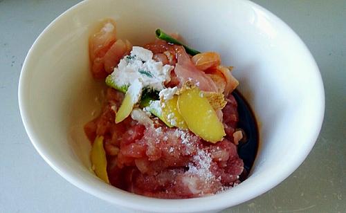 【胡萝卜炒肉丝】