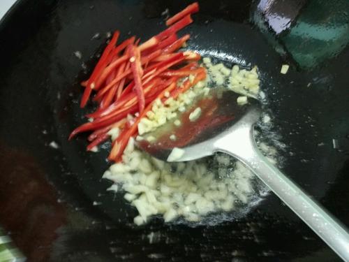 【香芹豆干炒肉丝】