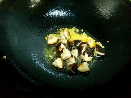 【香菇炒西兰花】