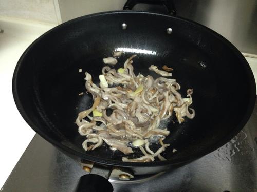 【家常炒肚丝】