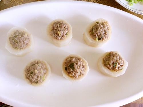 【肉酿白萝卜】