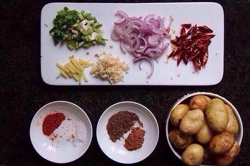 【孜然香辣小土豆】