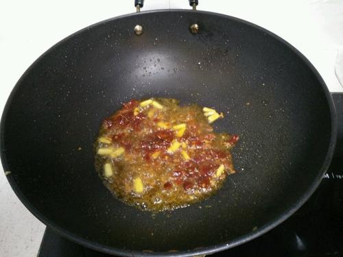 【洋葱炒肉片】