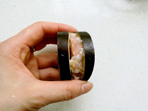 【茄汁肉沫酿广茄】