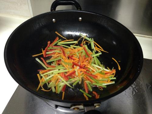 【家常炒肚丝】