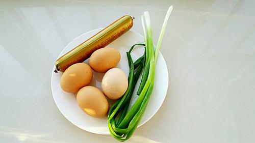 【火腿肠炒鸡蛋】
