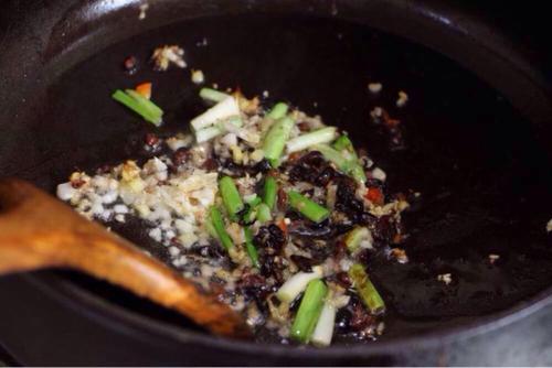 【豉汁蒸排骨】