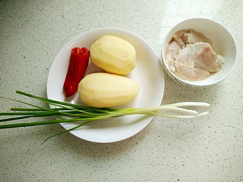 【土豆丝炒肉】