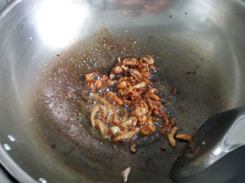 【茭白木耳胡罗卜炒肉丝】