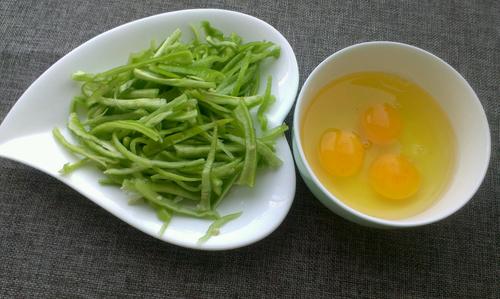 【青椒炒鸡蛋】