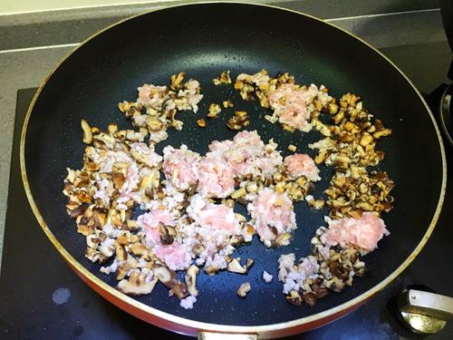 【糯米酿豆腐】