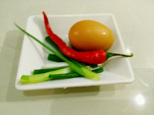 【红辣椒拌茄子】