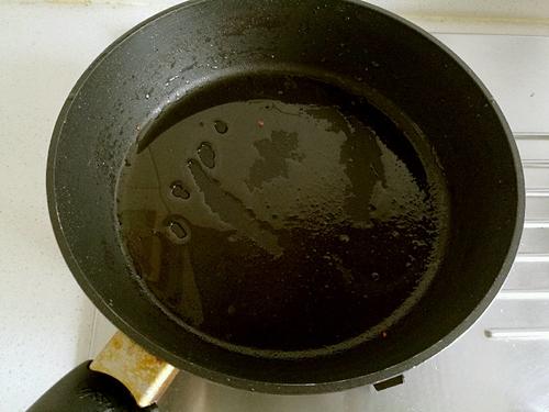 【茄汁肉沫酿广茄】