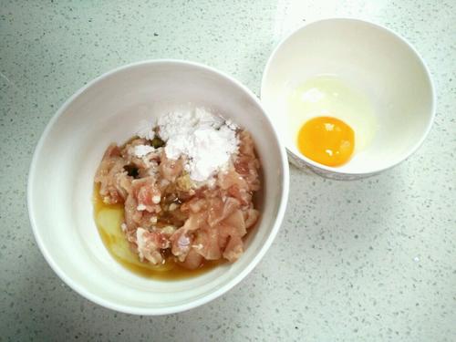 【洋葱炒肉片】