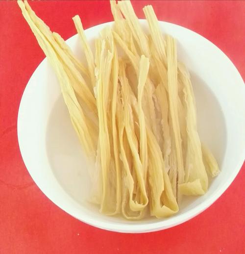 【红烧腐竹、肉】