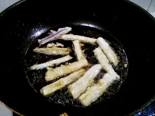 【红辣椒拌茄子】