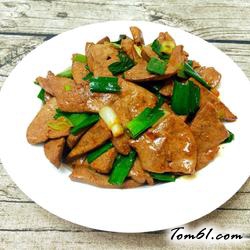 蒜苗炒猪肝的做法
