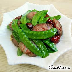 荷兰豆炒风干肠的做法