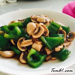 青椒炒蘑菇的做法