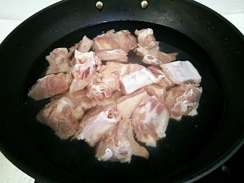 【玉米烧排骨】