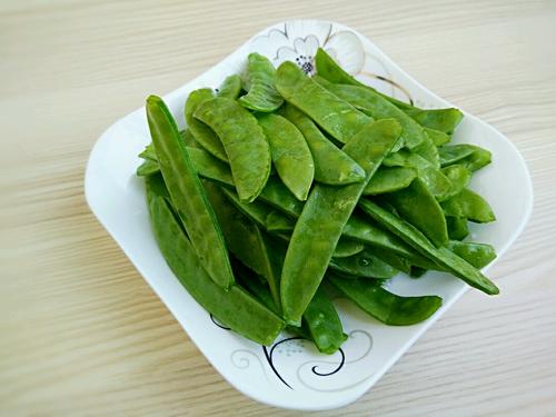 【荷兰豆炒风干肠】