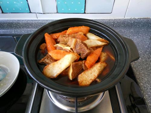 【正宗炖牛肉】