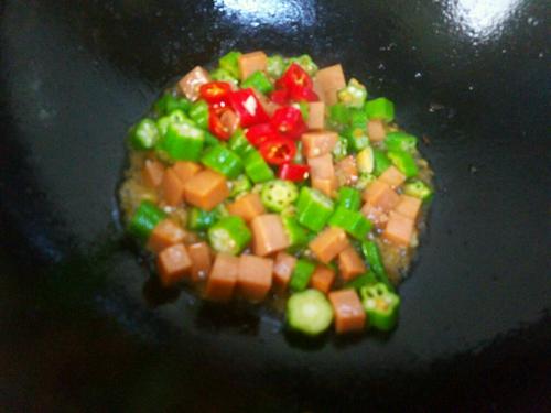 【秋葵炒火腿】