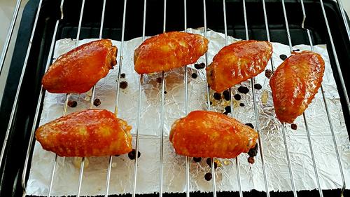 【奥尔良蜜汁烤鸡翅】