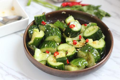 【麻辣拍黄瓜】