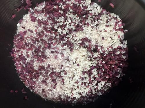 【蛋炒紫薯米】