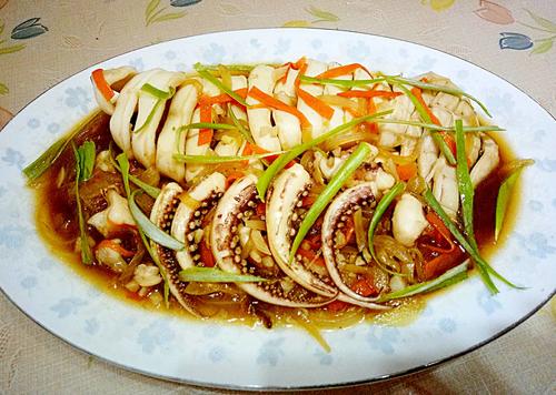 【洋葱烩鱿鱼】