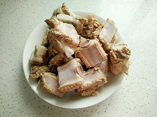 【玉米烧排骨】