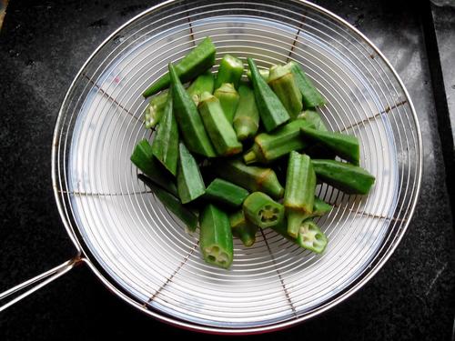 【秋葵炒培根】