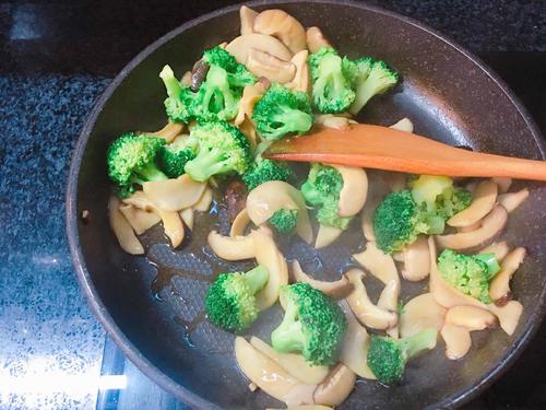 【西兰花双菇】