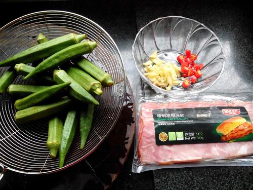 【秋葵炒培根】