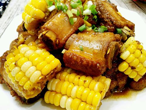 【玉米烧排骨】