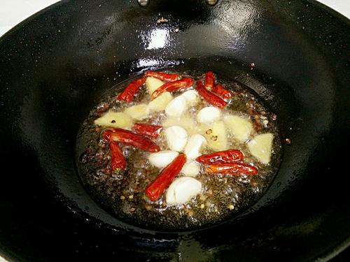 【十三香龙虾】