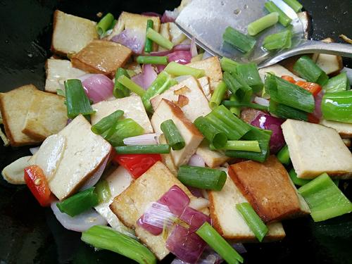 【双椒豆腐干】