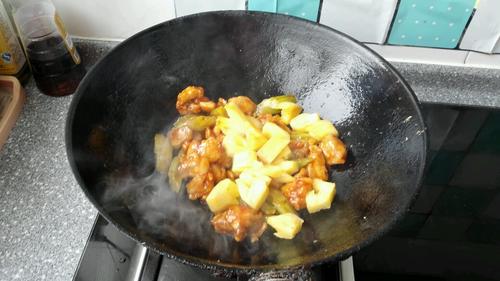 【番茄菠萝鸡块】