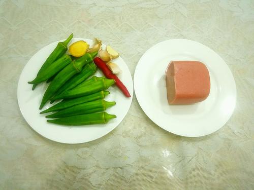 【秋葵炒火腿】