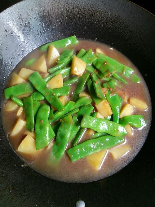 【土豆炖豆角】