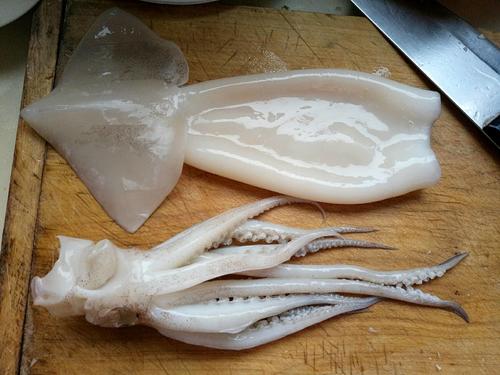 【洋葱烩鱿鱼】